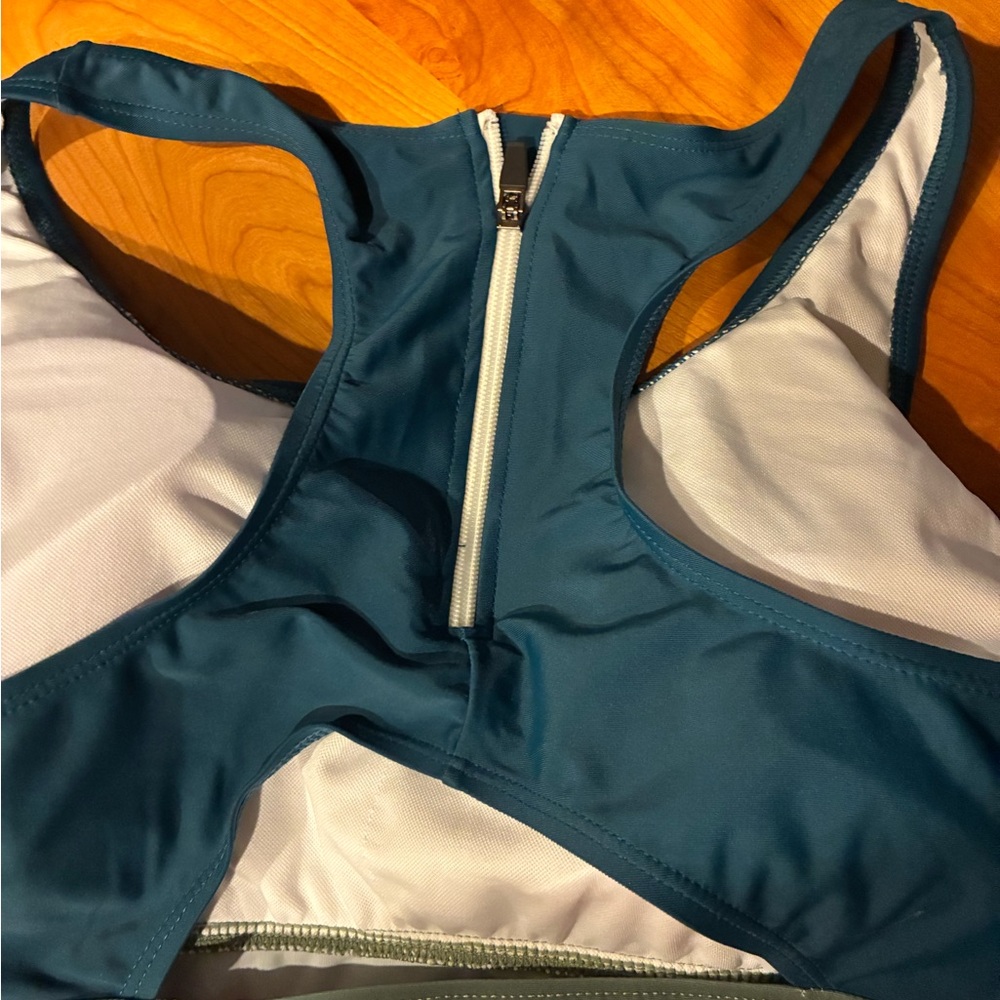 Color Block Swim Top - XL, NWT - Picture 4 of 6